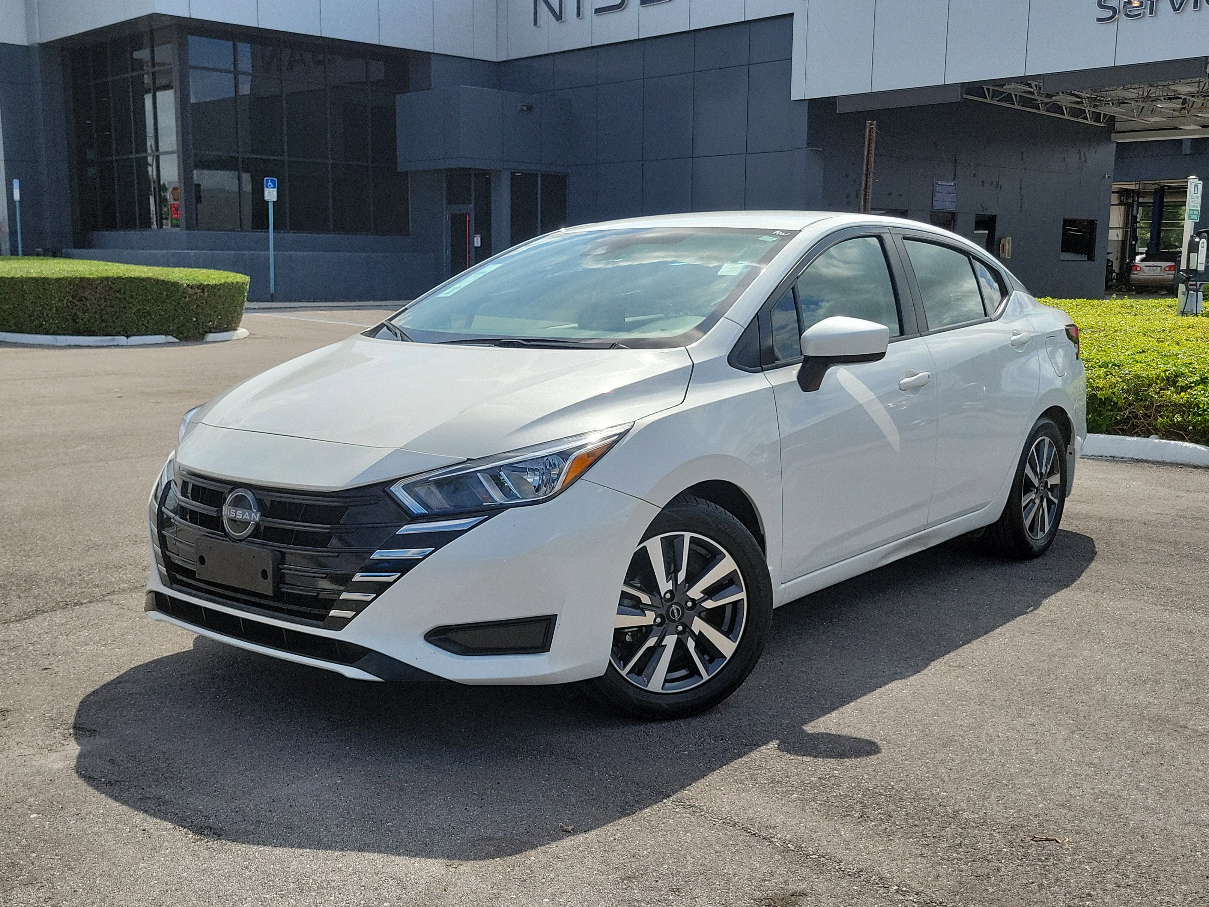 Used 2024 Nissan Versa SV w/ Trunk Package FWD image 29