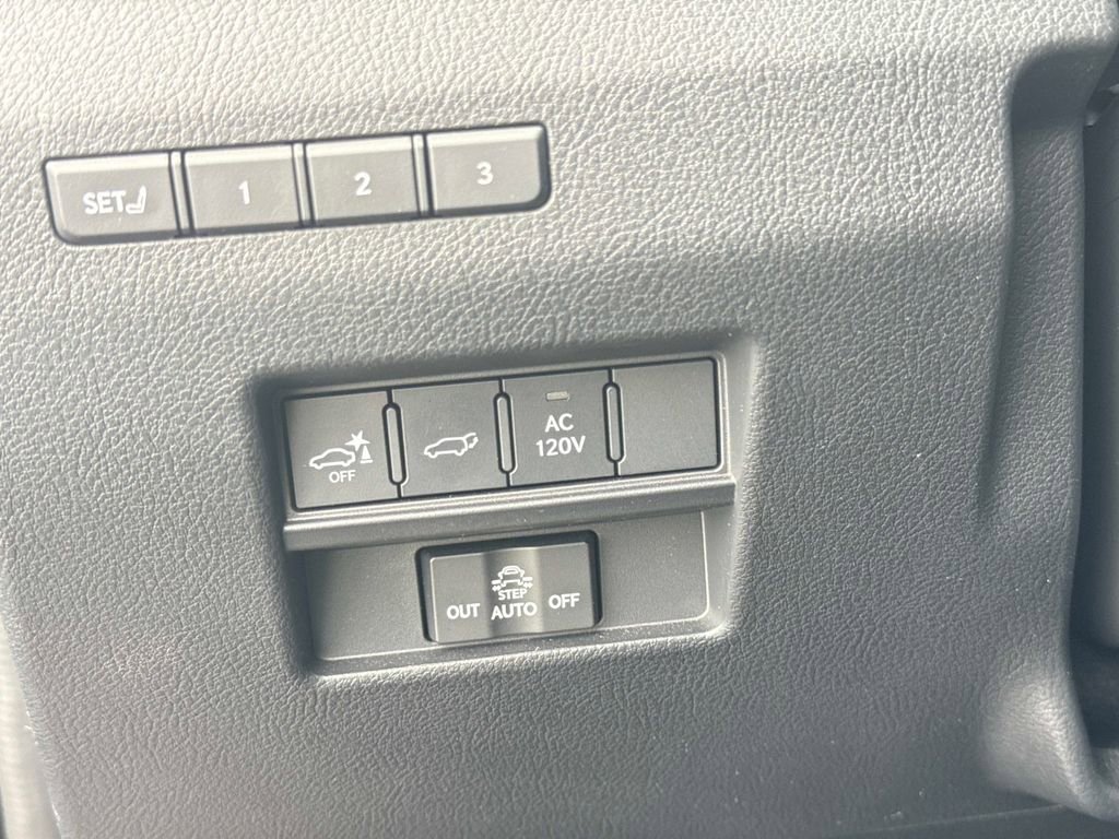 Used 2025 Lexus GX 550 AWD/4WD image 27