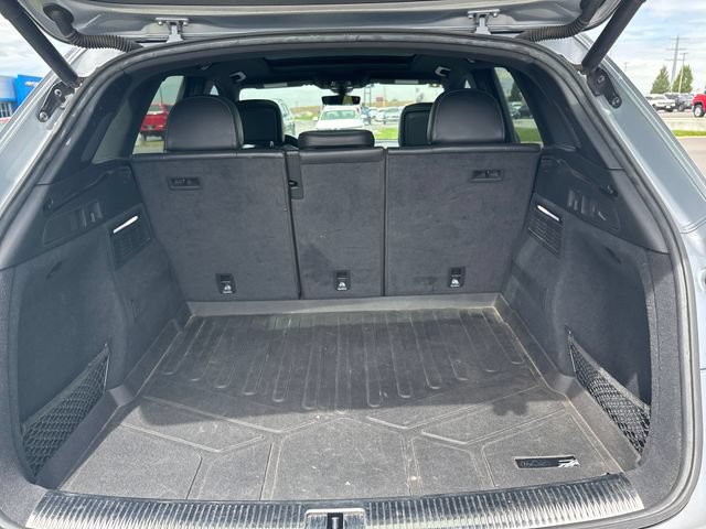 Used 2018 Audi SQ5 Premium Plus w/ Navigation Package AWD/4WD image 26