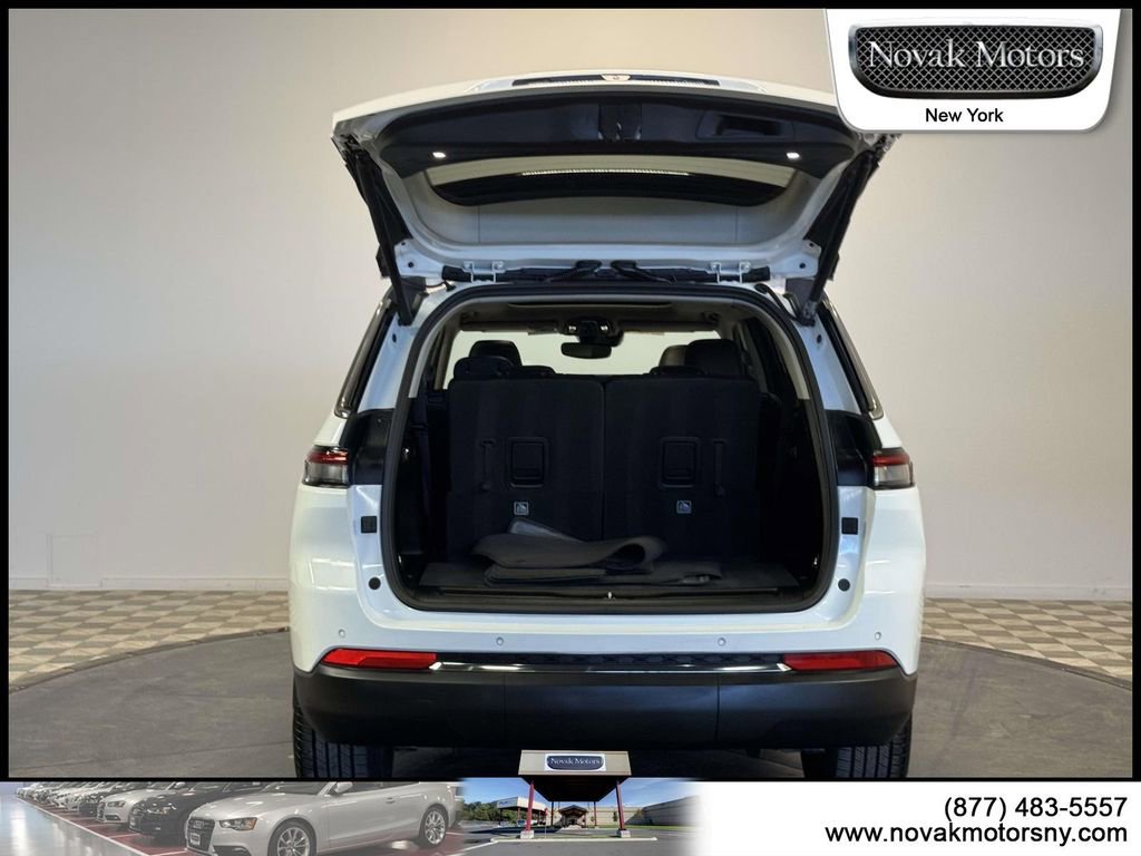 Used 2022 Jeep Grand Cherokee L Limited image 9