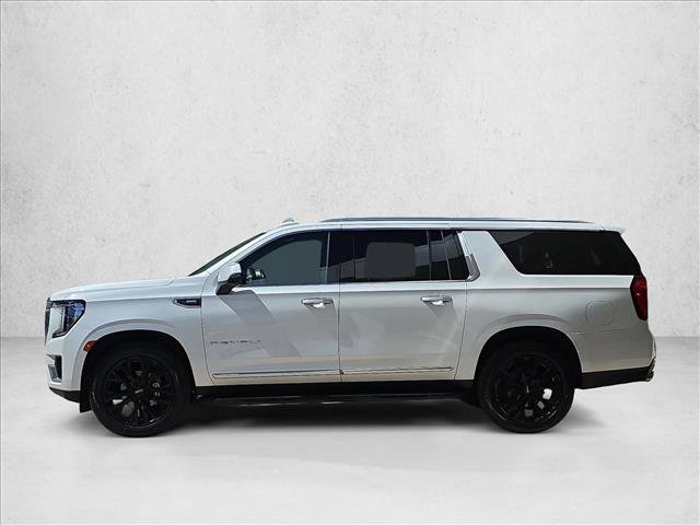 Used 2022 GMC Yukon XL Denali w/ Advanced Technology Package AWD/4WD image 9