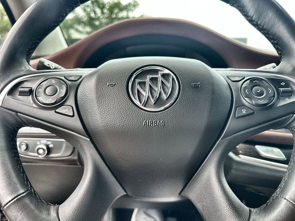 Used 2018 Buick Enclave Avenir w/ Avenir Technology Package FWD image 33