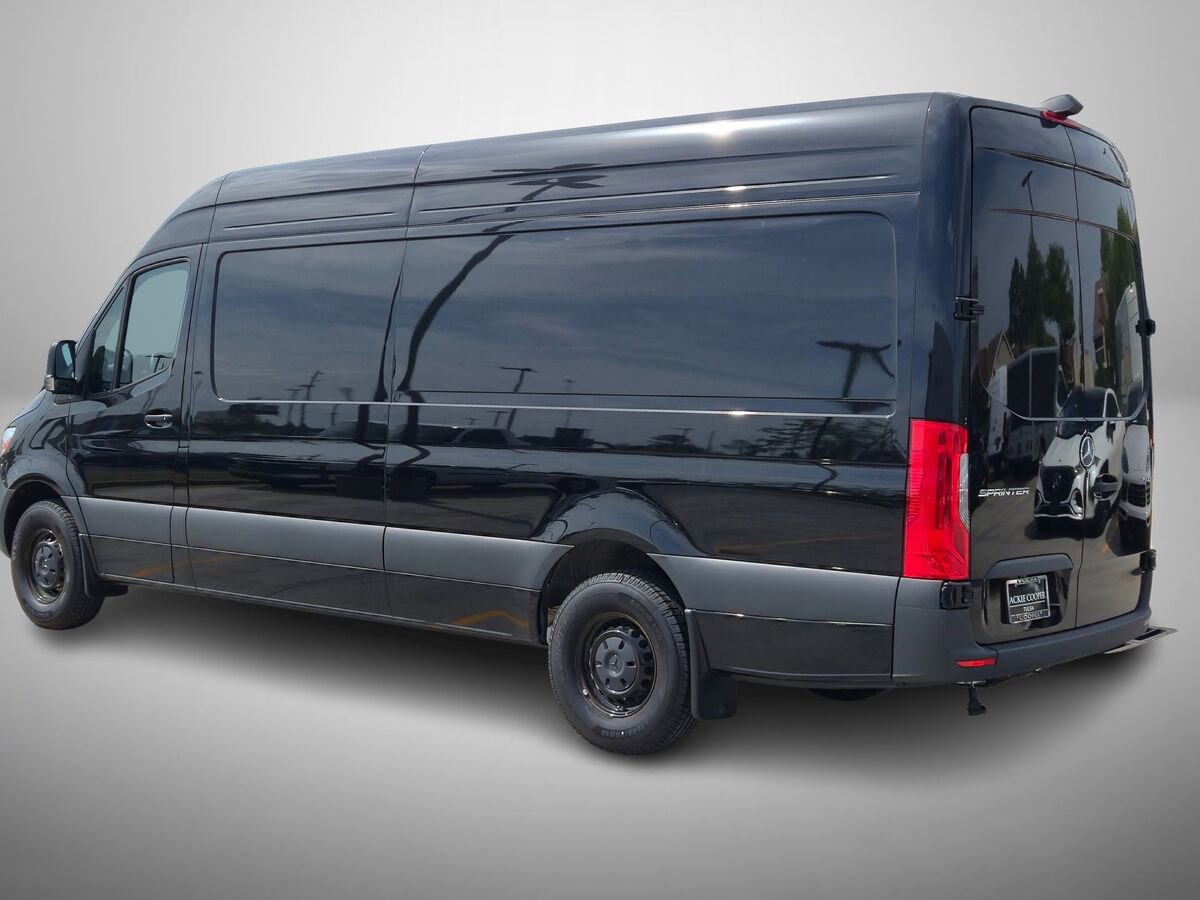New 2024 Mercedes-Benz Sprinter 2500 image 3