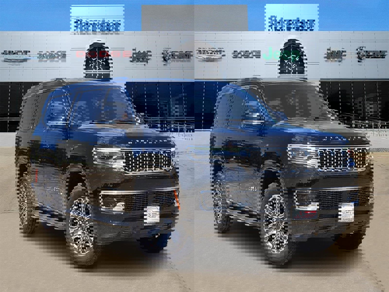 New 2025 Jeep Wagoneer 2WD w/ Convenience Group I