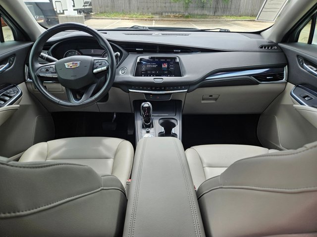 Used 2023 Cadillac XT4 Luxury FWD image 17