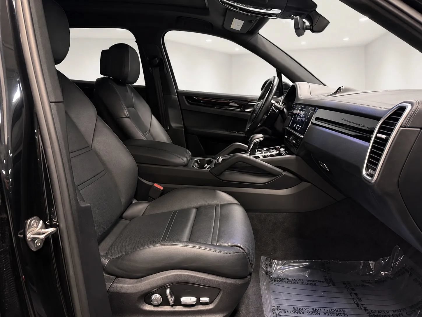 Used 2019 Porsche Cayenne S AWD/4WD image 25