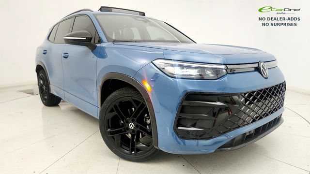 Used 2025 Volkswagen Tiguan SE R-Line FWD image 21