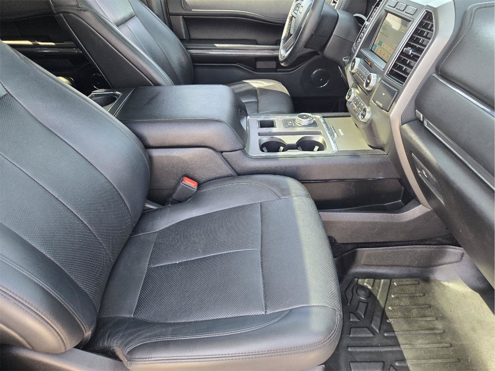 Certified 2018 Ford Expedition Max XLT w/ Equipment Group 202A RWD image 13