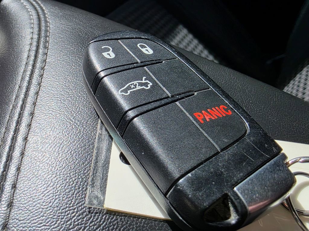 Used 2015 Dodge Challenger R/T w/ Quick Order Package 22B R/T image 26