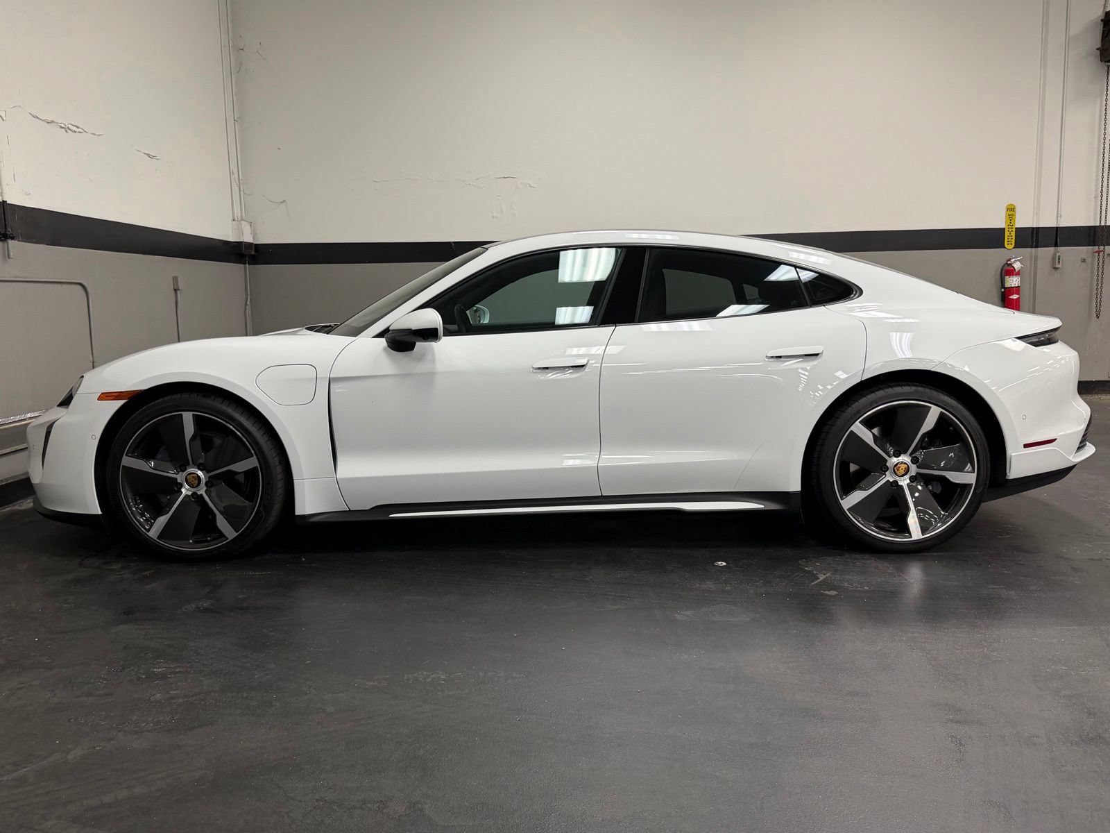 Used 2023 Porsche Taycan w/ Premium Package RWD image 9