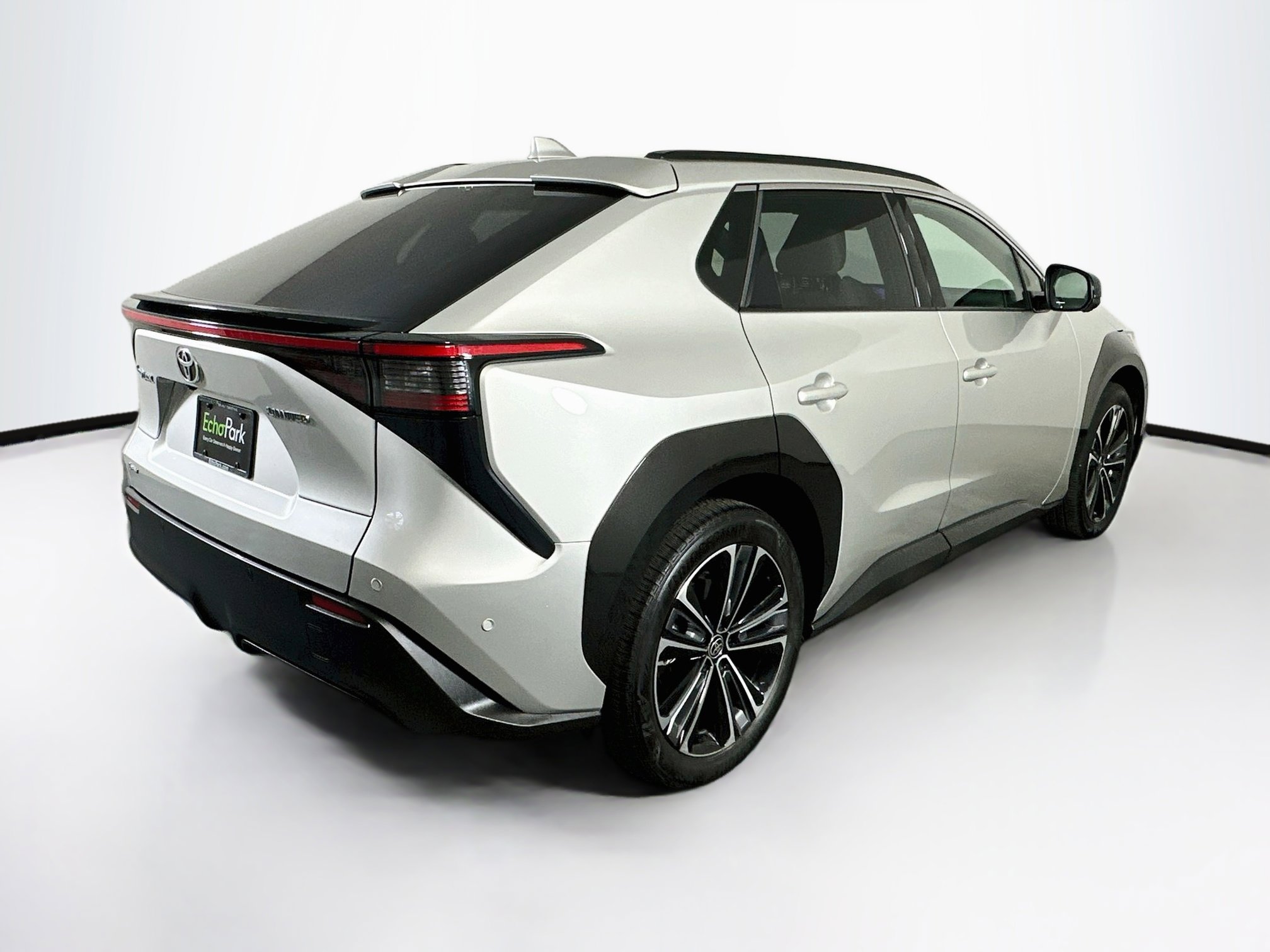 Used 2024 Toyota bZ4X FWD w/ Weather Package image 9