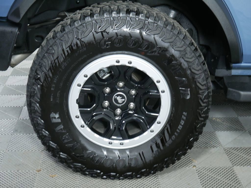 Used 2024 Ford Bronco Big Bend w/ Sasquatch Package AWD/4WD image 11