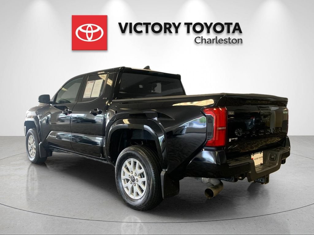 Used 2025 Toyota Tacoma SR5 AWD/4WD image 3