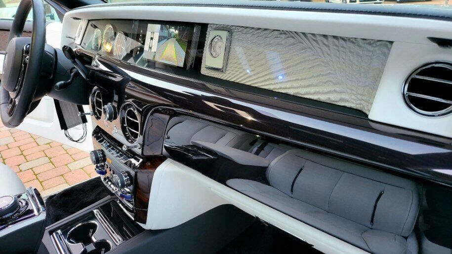 Used 2019 Rolls-Royce Phantom Extended Wheelbase image 14