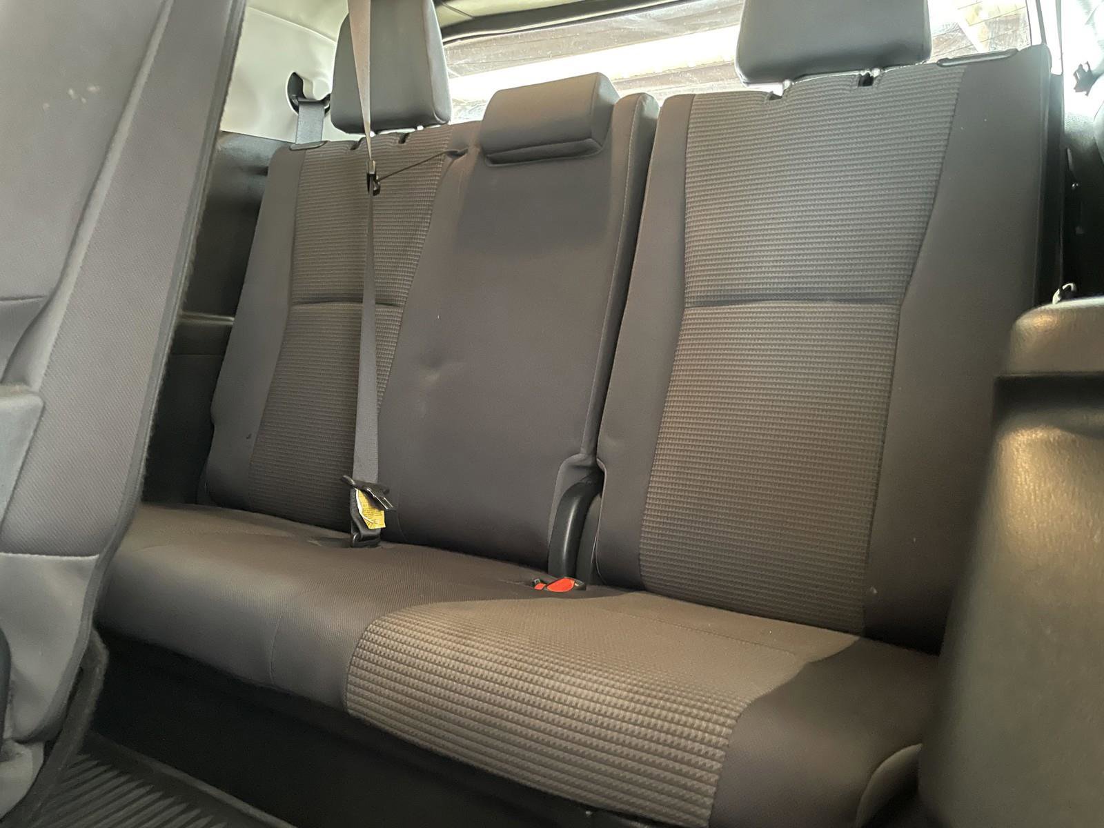 Used 2023 Toyota Highlander LE image 31