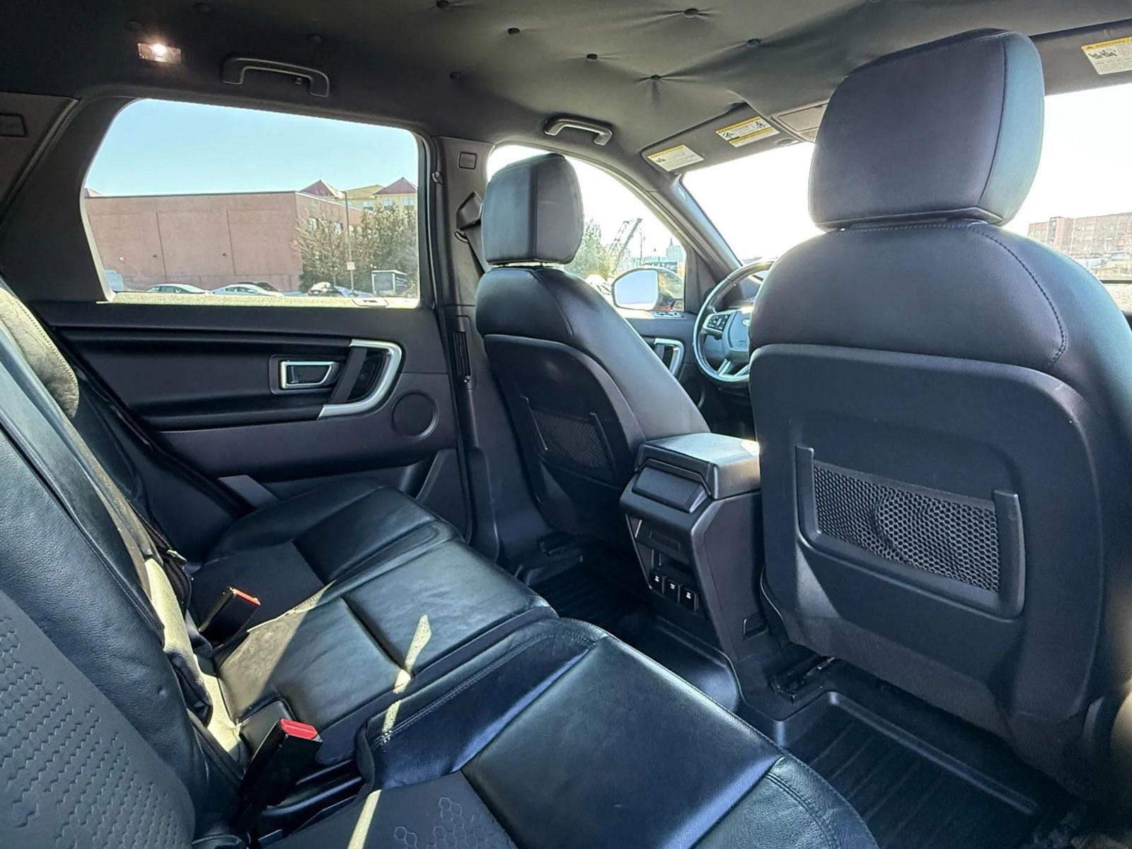 Used 2017 Land Rover Discovery Sport SE image 22