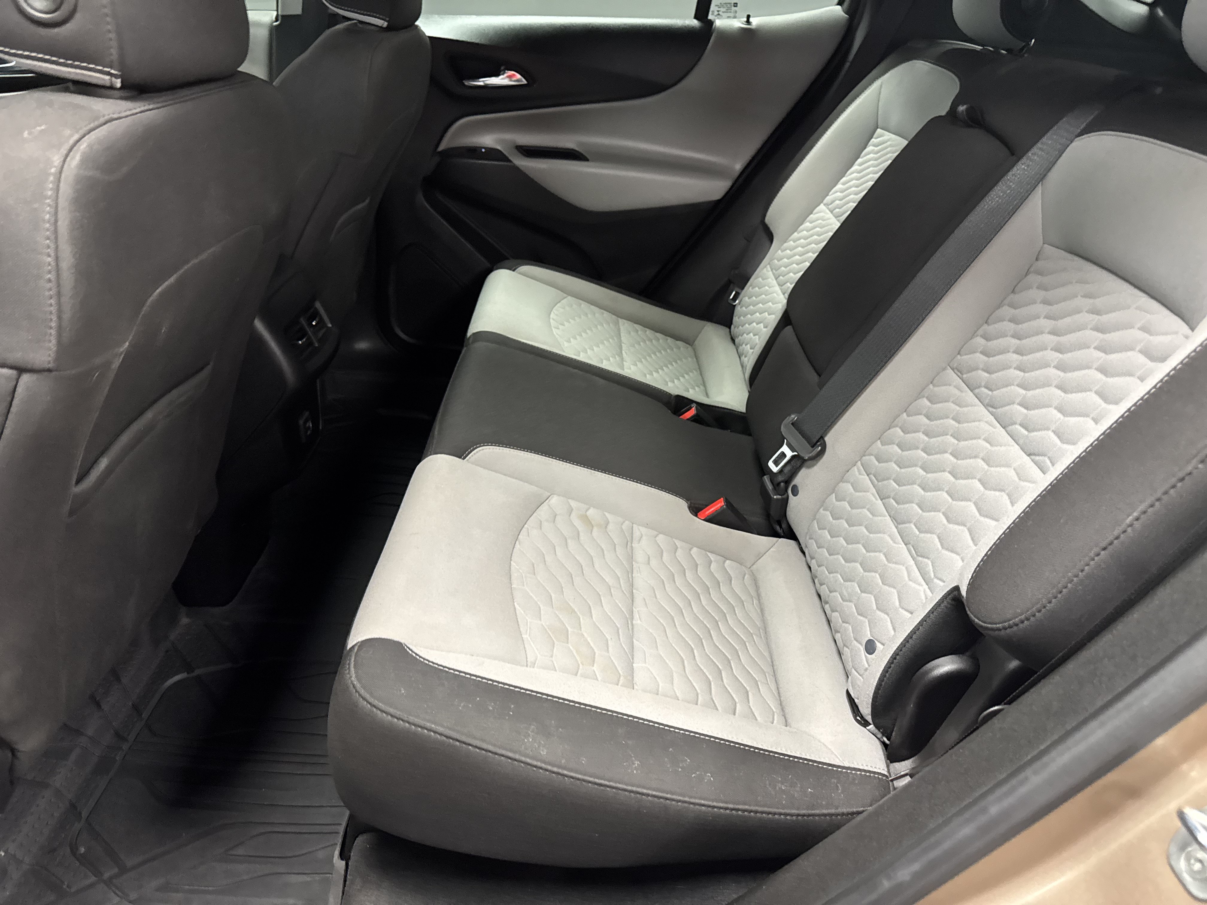 Used 2019 Chevrolet Equinox LS w/ LPO, Floor Liner Package FWD image 13
