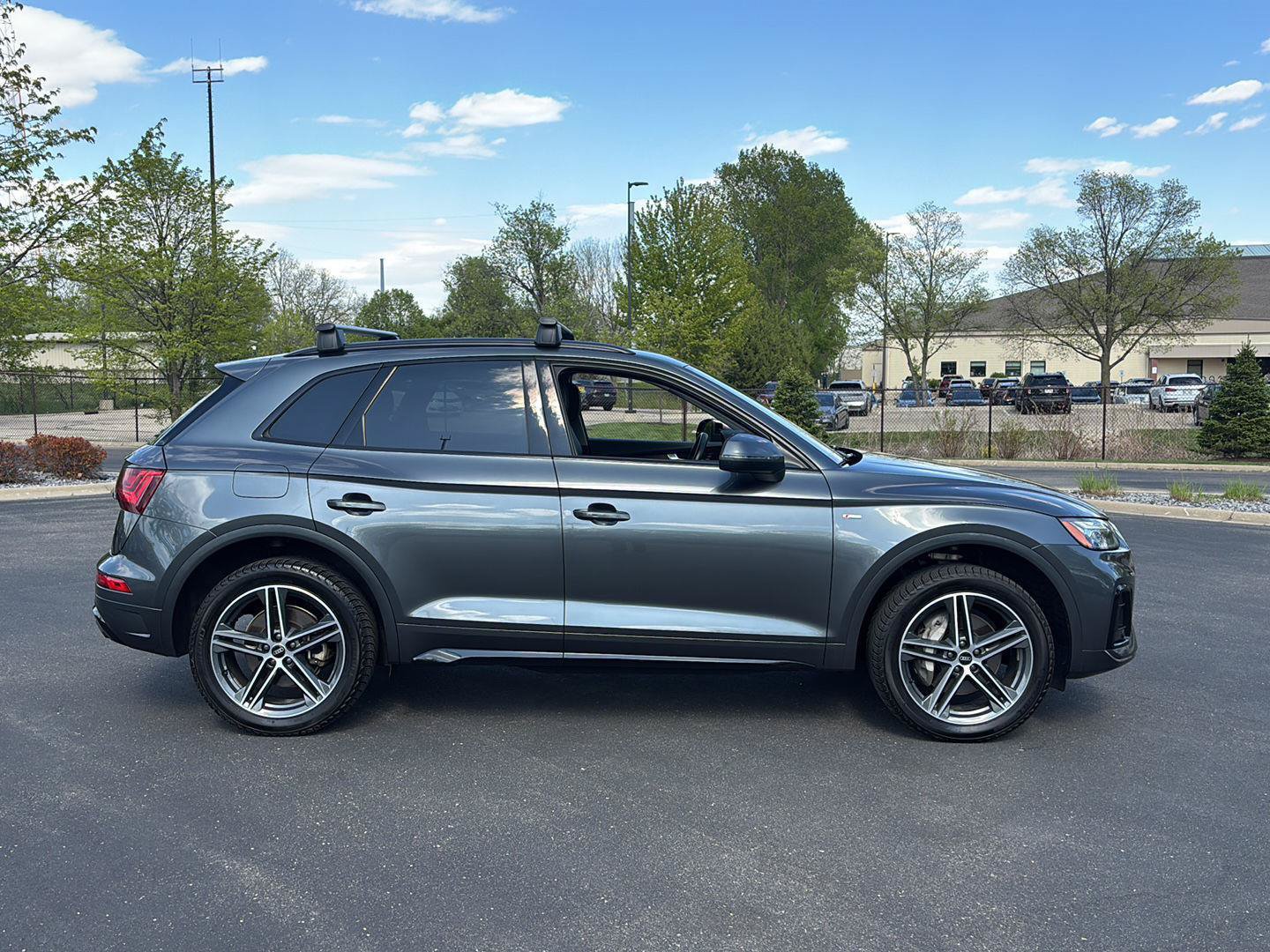 Used 2023 Audi Q5 e Premium Plus AWD/4WD image 8