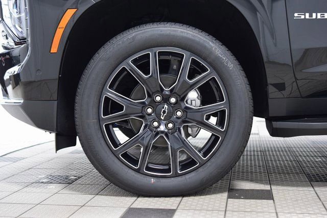 New 2026 Chevrolet Suburban Premier image 27
