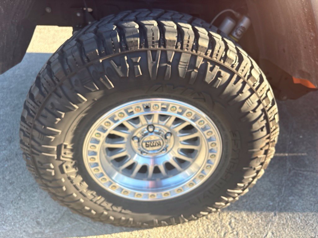 Used 2025 Jeep Gladiator Rubicon AWD/4WD image 11