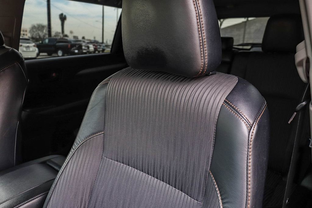 Used 2019 Toyota Highlander Plus image 25