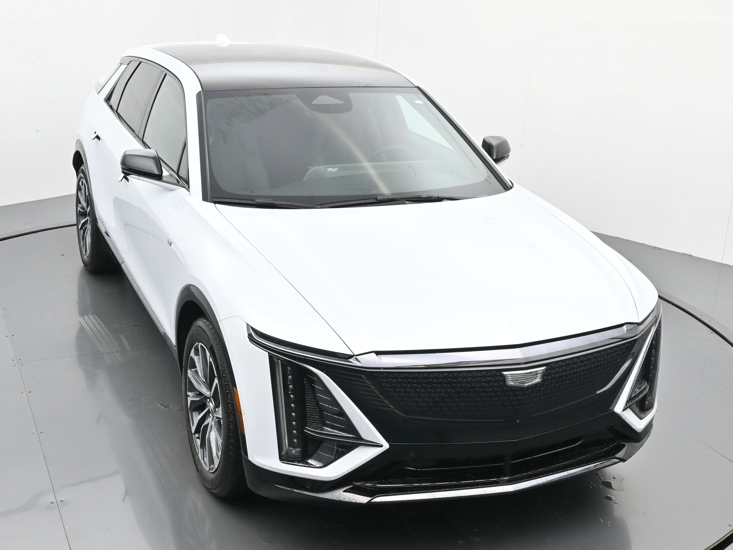 New 2026 Cadillac Lyriq Sport image 30