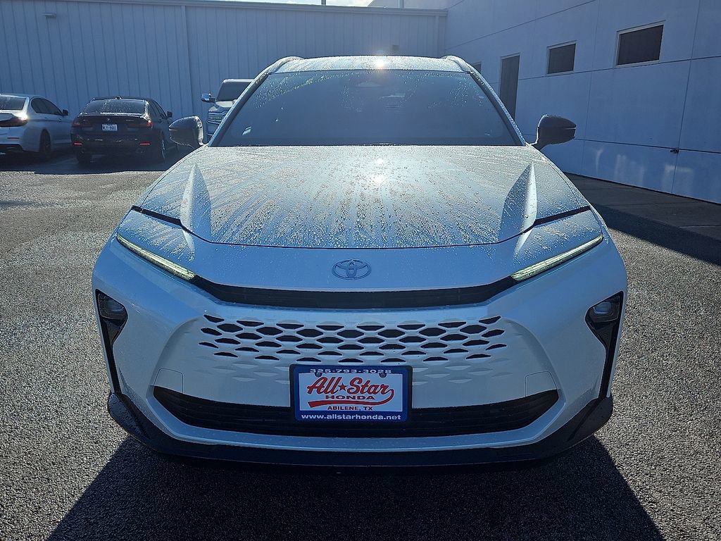 Used 2025 Toyota Crown Signia XLE image 12