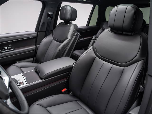 New 2026 Land Rover Range Rover Long Wheelbase SE AWD/4WD image 13