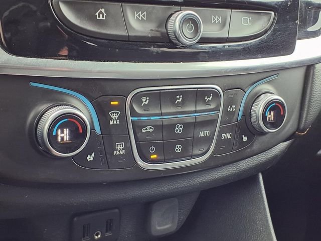 Used 2018 Chevrolet Traverse LT image 13