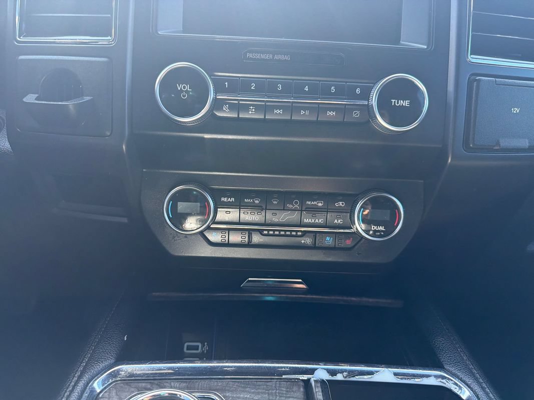 Used 2019 Ford Expedition Max Limited AWD/4WD image 12