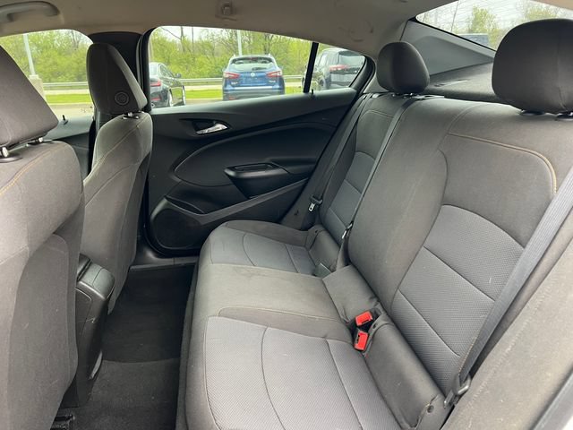 Used 2019 Chevrolet Cruze LS FWD image 4