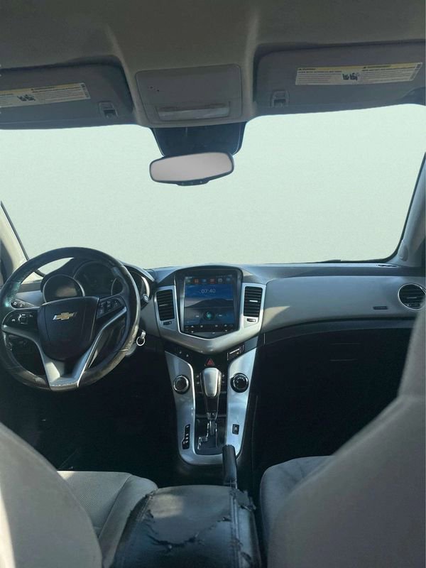 Used 2011 Chevrolet Cruze Eco FWD image 10