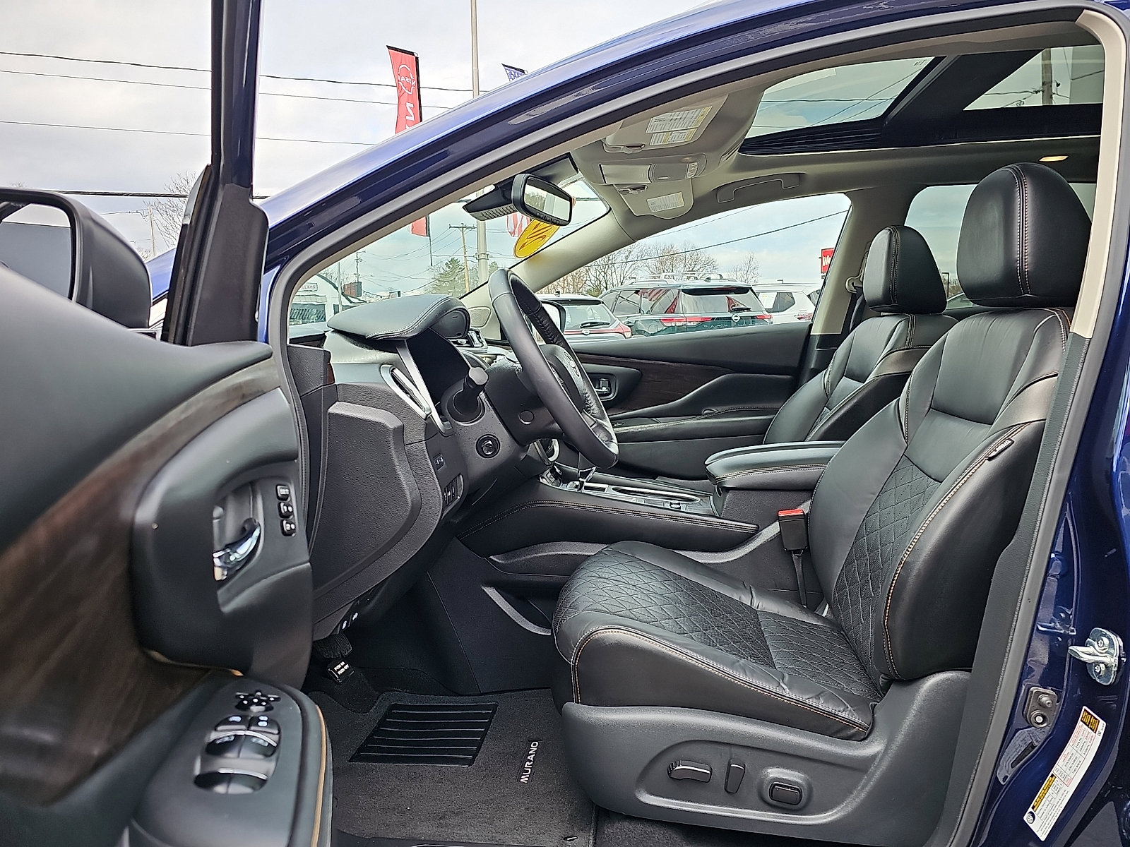 Used 2023 Nissan Murano Platinum w/ Cargo Package AWD/4WD image 14