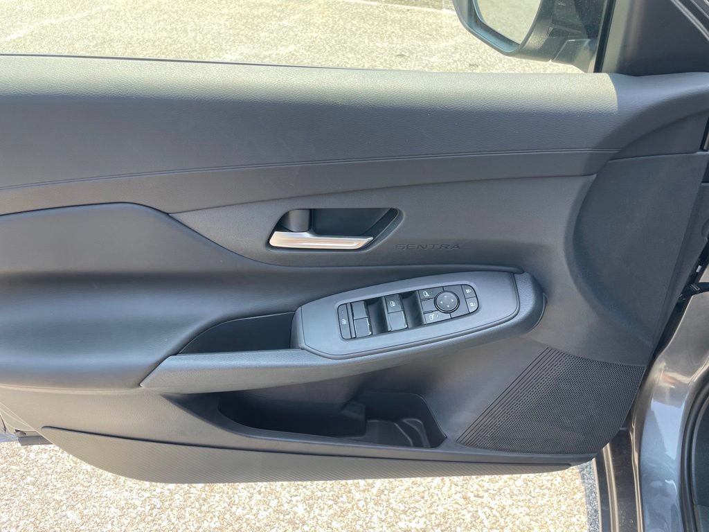 New 2026 Nissan Sentra SV w/ SV Convenience Package FWD image 8