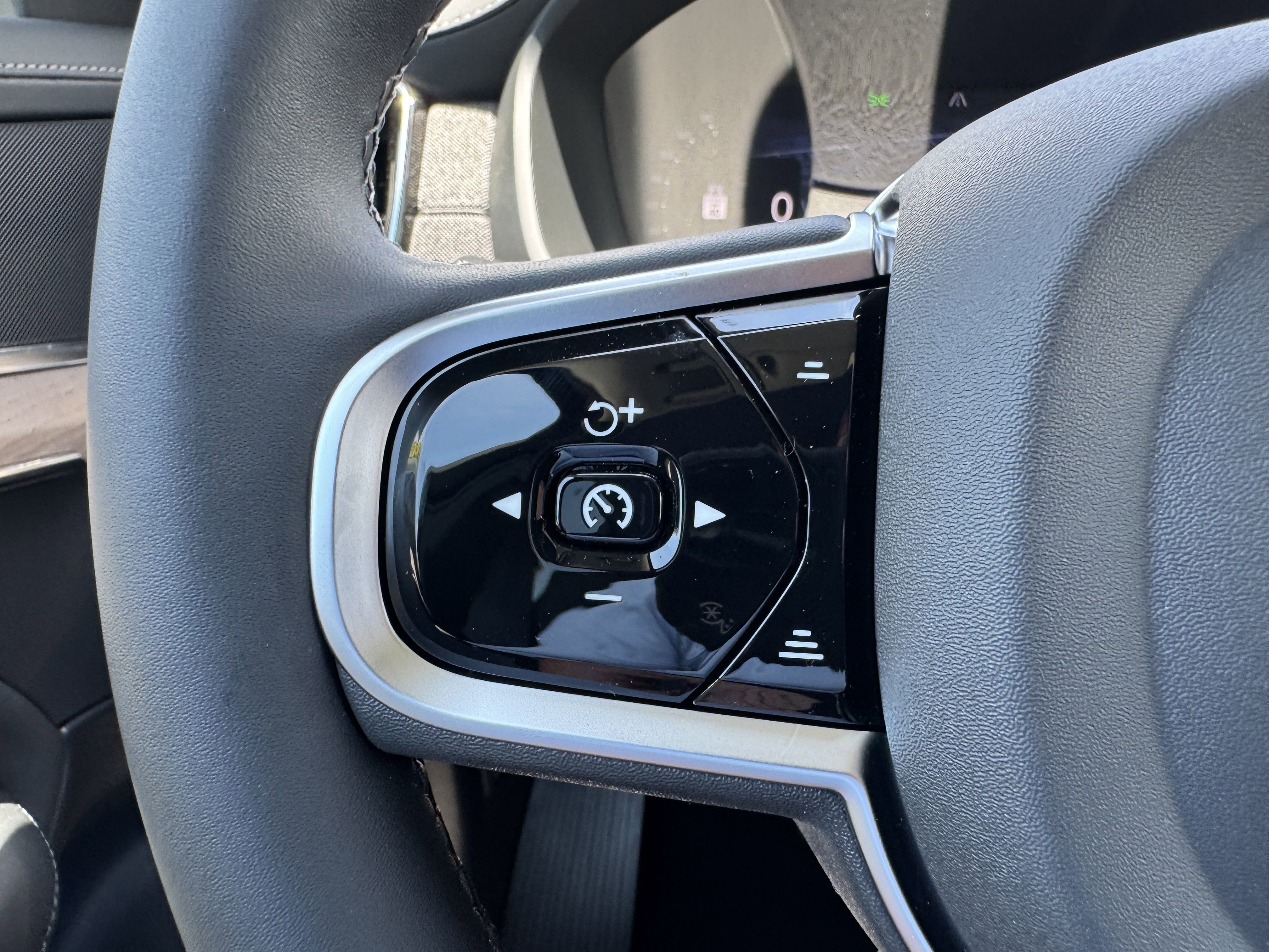 New 2026 Volvo XC90 B6 Core image 27