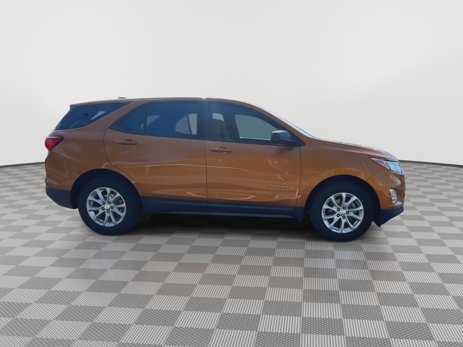 Used 2018 Chevrolet Equinox LS image 9