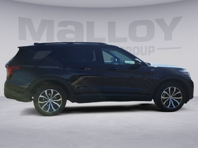 Certified 2025 Ford Explorer ST-Line image 6