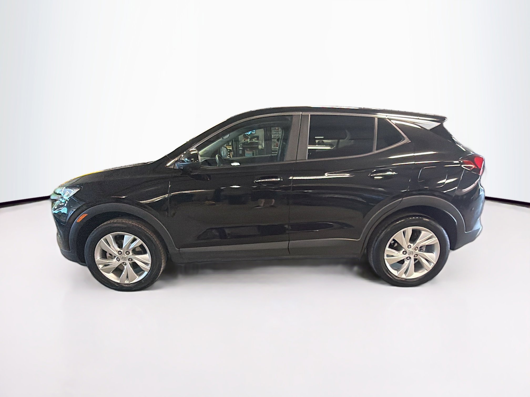 Used 2025 Buick Encore GX Preferred AWD/4WD image 4