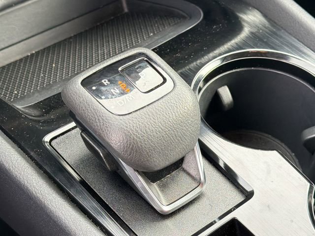 Used 2025 Nissan Rogue SV image 15