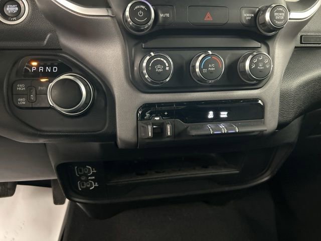 Used 2024 RAM 2500 Big Horn AWD/4WD image 19