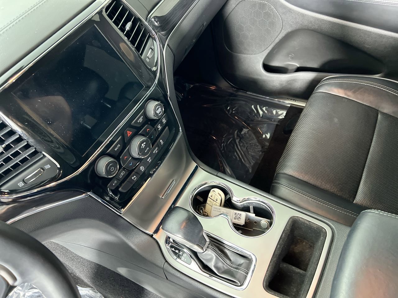 Used 2020 Jeep Grand Cherokee Overland image 23