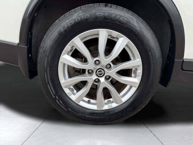 Used 2019 Nissan Rogue SV FWD image 64