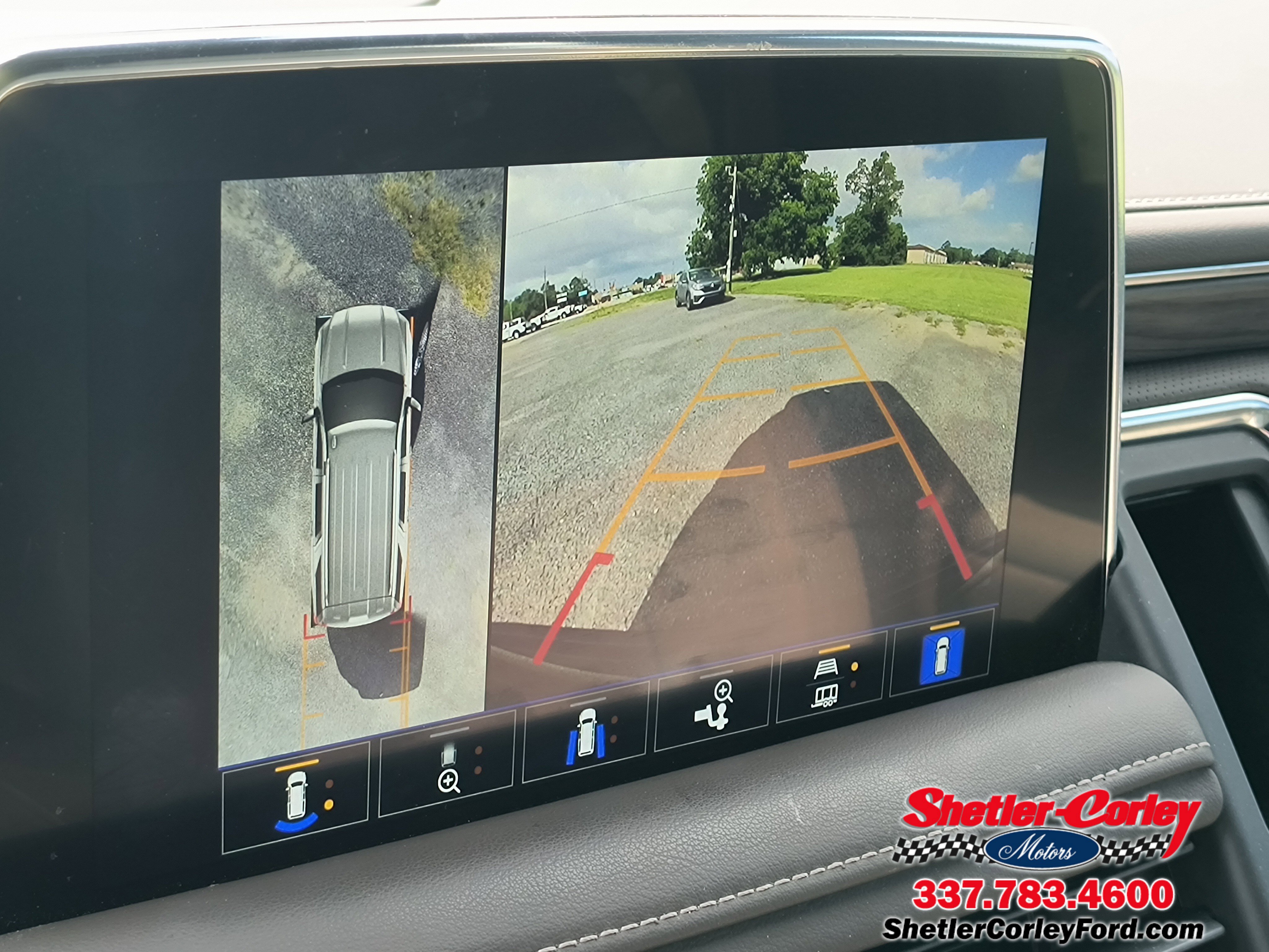 Used 2022 GMC Yukon SLT w/ SLT Luxury Package image 30