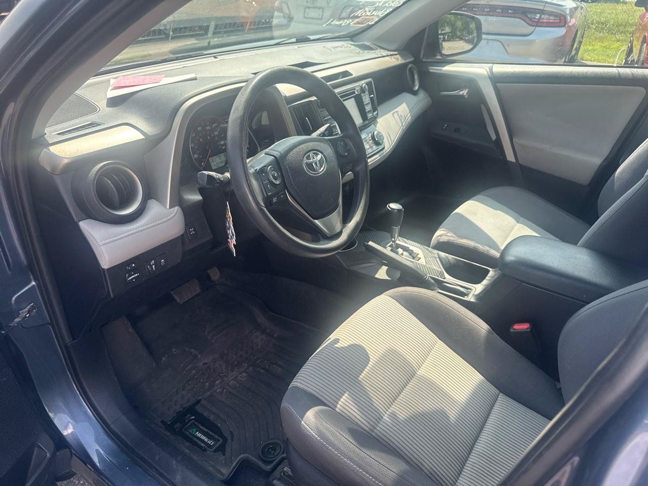 Used 2014 Toyota RAV4 XLE AWD/4WD image 9