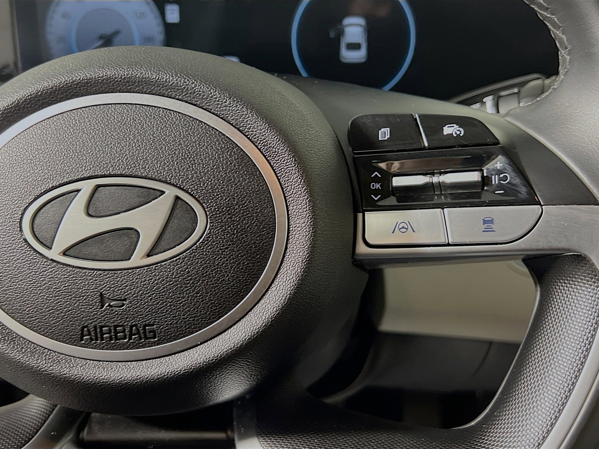 Used 2025 Hyundai Elantra Limited image 20