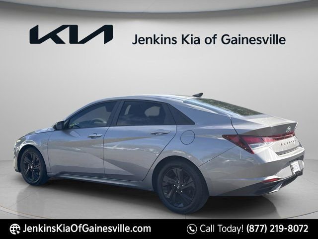 Used 2021 Hyundai Elantra SEL w/ Convenience Package FWD image 5
