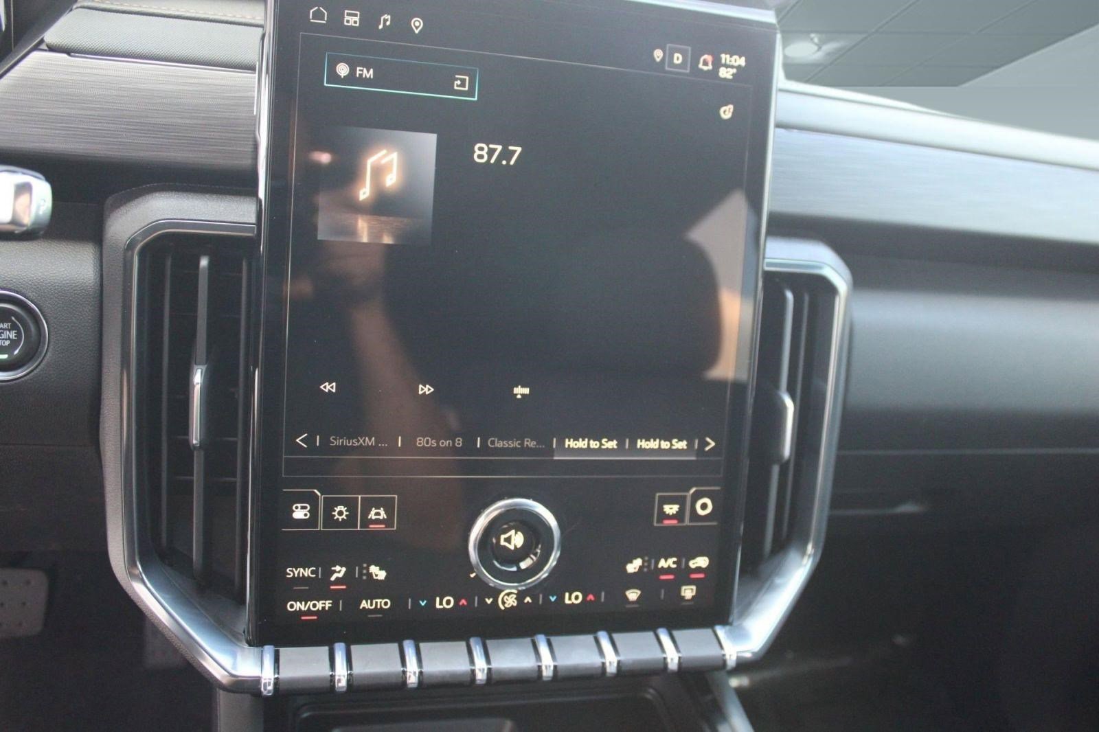 Used 2026 GMC Acadia AT4 image 24