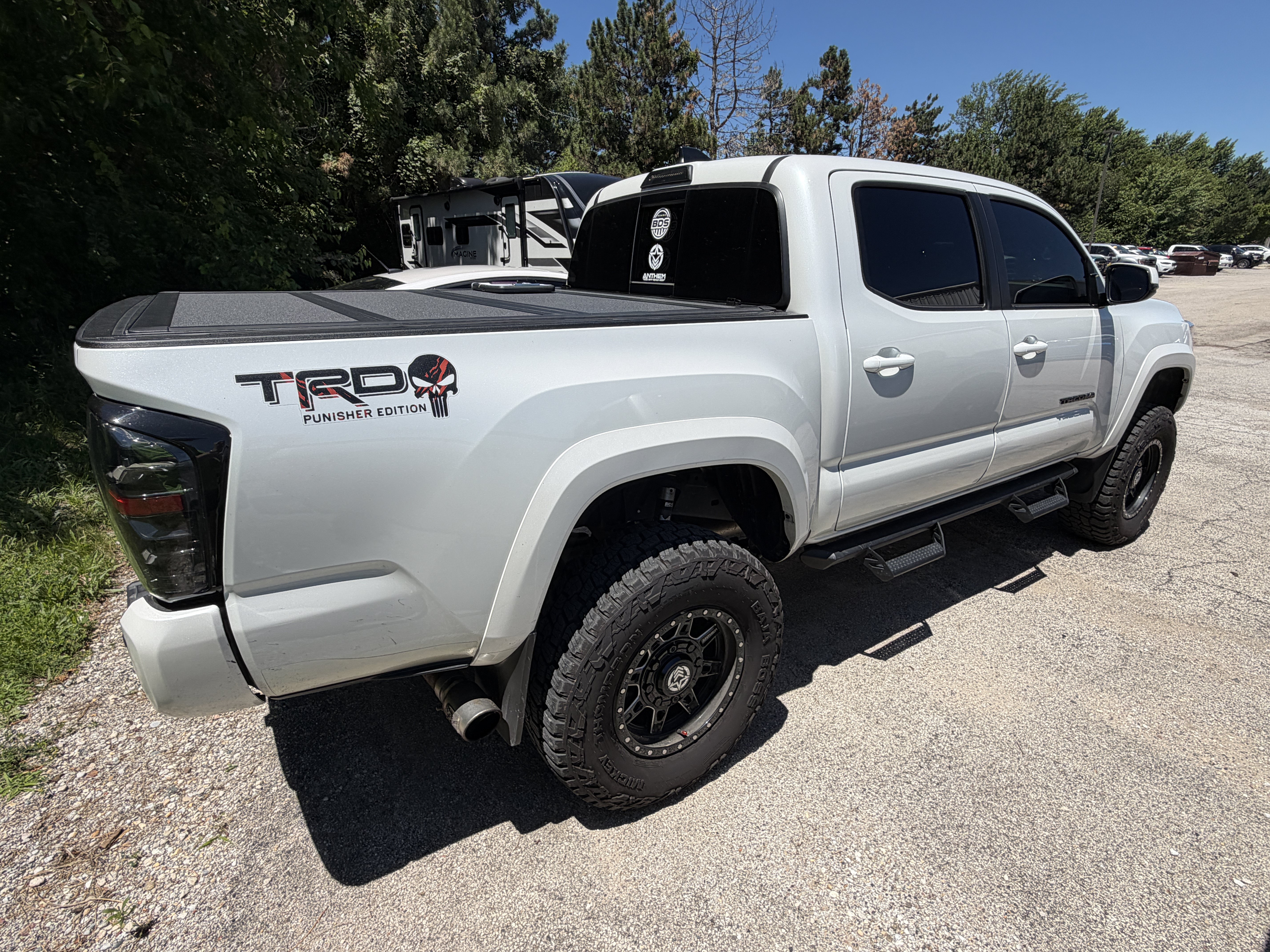 Used 2022 Toyota Tacoma TRD Sport w/ Technology Package AWD/4WD image 13