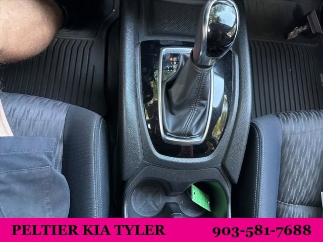 Used 2017 Nissan Rogue SV w/ SV Premium Package image 23