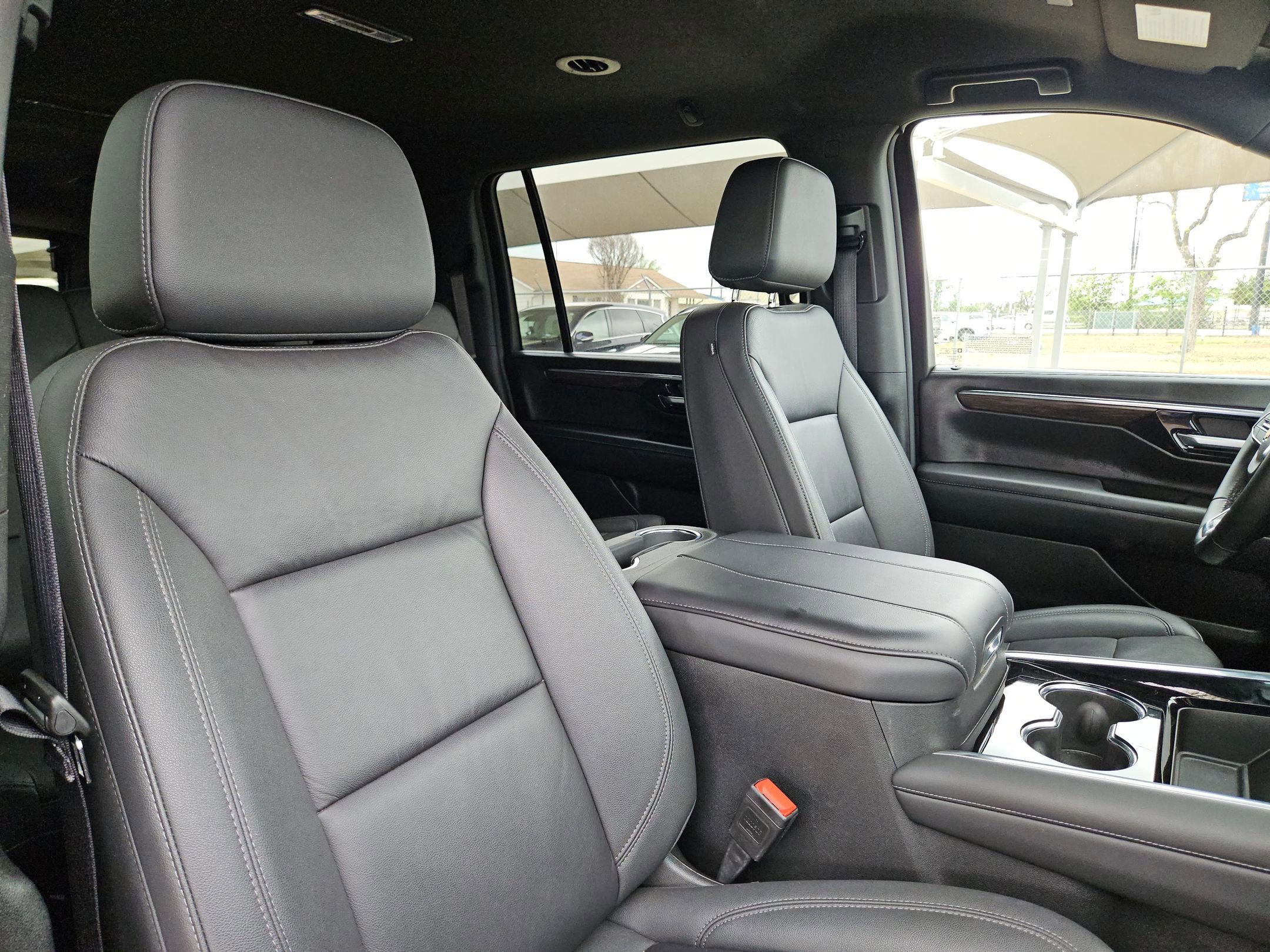 Certified 2025 Chevrolet Suburban LT AWD/4WD image 30